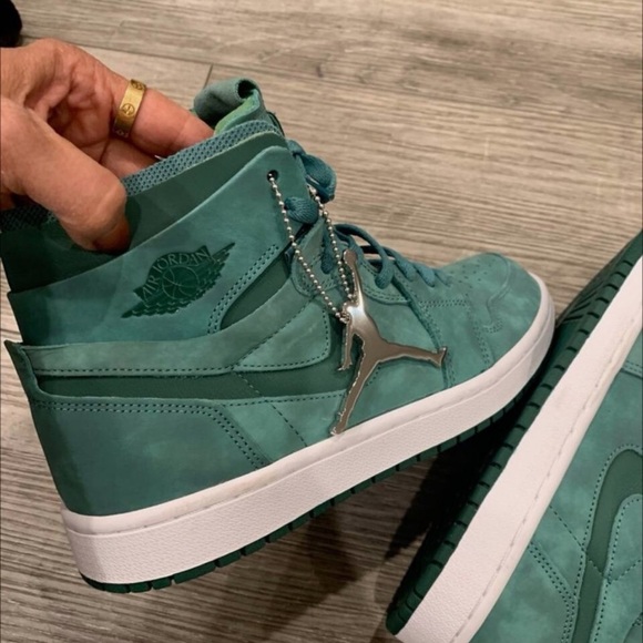 Jordan 1 High Zoom Air CMFT
Emerald Green (Women's) - Picture 8 of 10